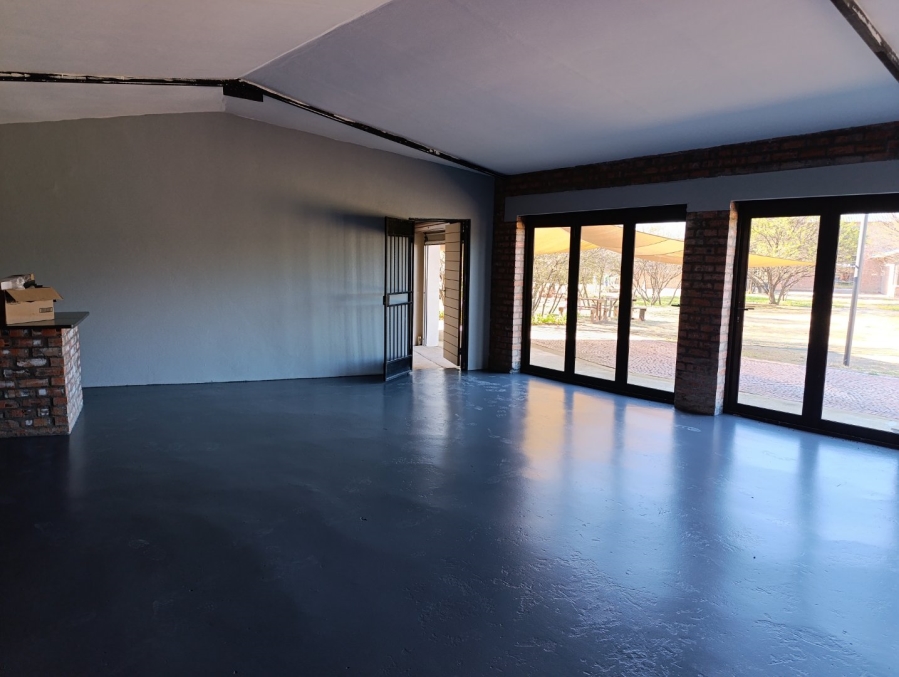 To Let Commercial Property for Rent in Bloemfontein Rural Free State